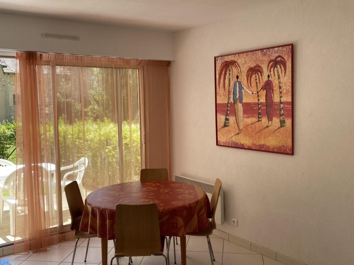 Cabourg : Studio Rez-De-Jardin Proche Plage, Animaux Acceptes, Tv, Wi-Fi Optionnel - Fr-1-487-331 Exterior photo